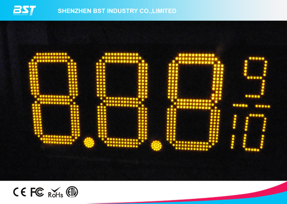 Κίτρινα διπλά πλαισιωμένα οδηγημένα σημάδια τιμών αερίου για τα βενζινάδικα ή τα πρατήρια καυσίμων